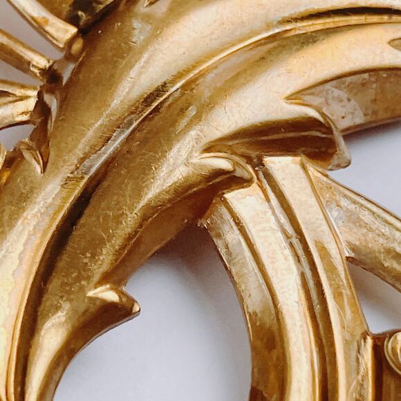 VTG 1940s Brooch Tulip Mid Century Ribbon Floral Scroll Gold Tone Pin - Picture 6 of 10